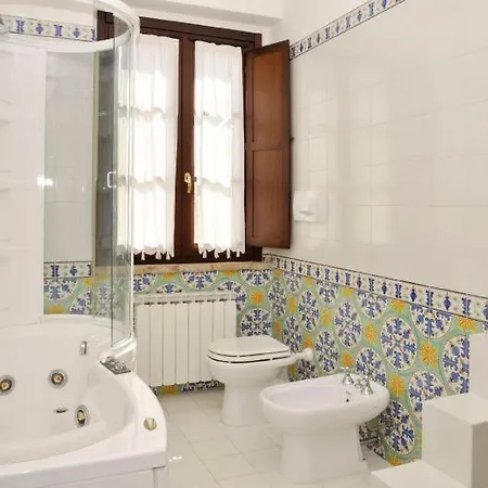 Almone Sleeps 12 * Torgiano